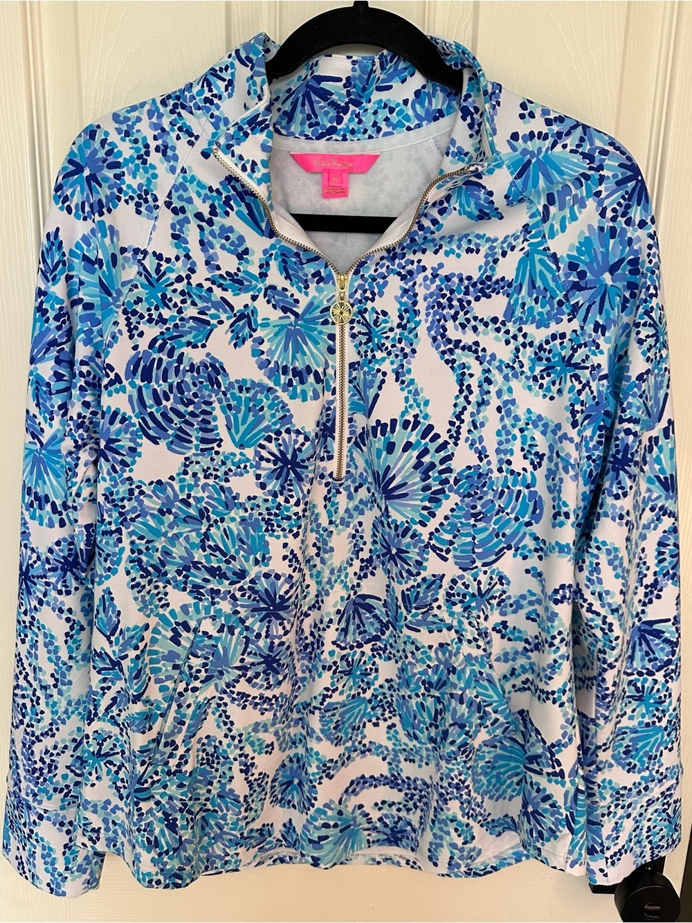 Lilly Pulitzer UPF 50+ Skipper Popover Shell Me You Love Me in Turquoise Oasis M